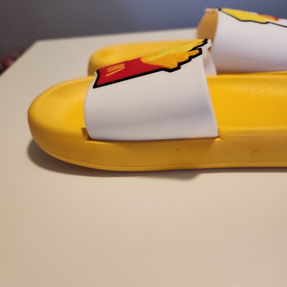 BTS x Mcdonald's Melting Butter Slides Sandles - Picture 6 of 16